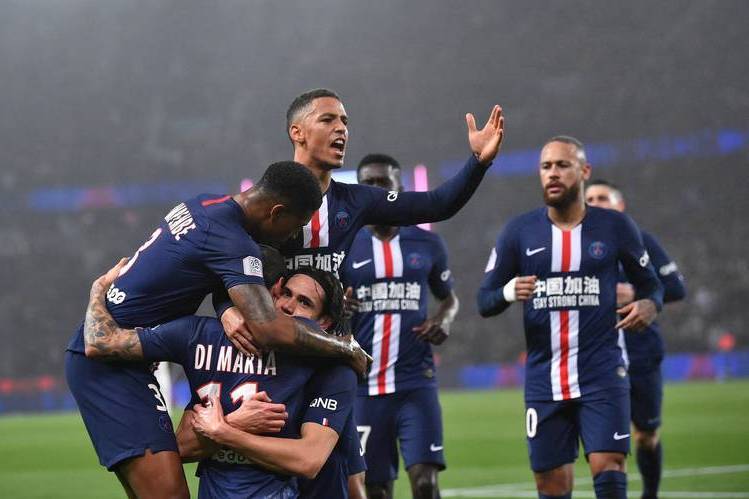 5冠王还不够！巴黎王朝再添1冠，12月终极目标曝光，全欧都慌了