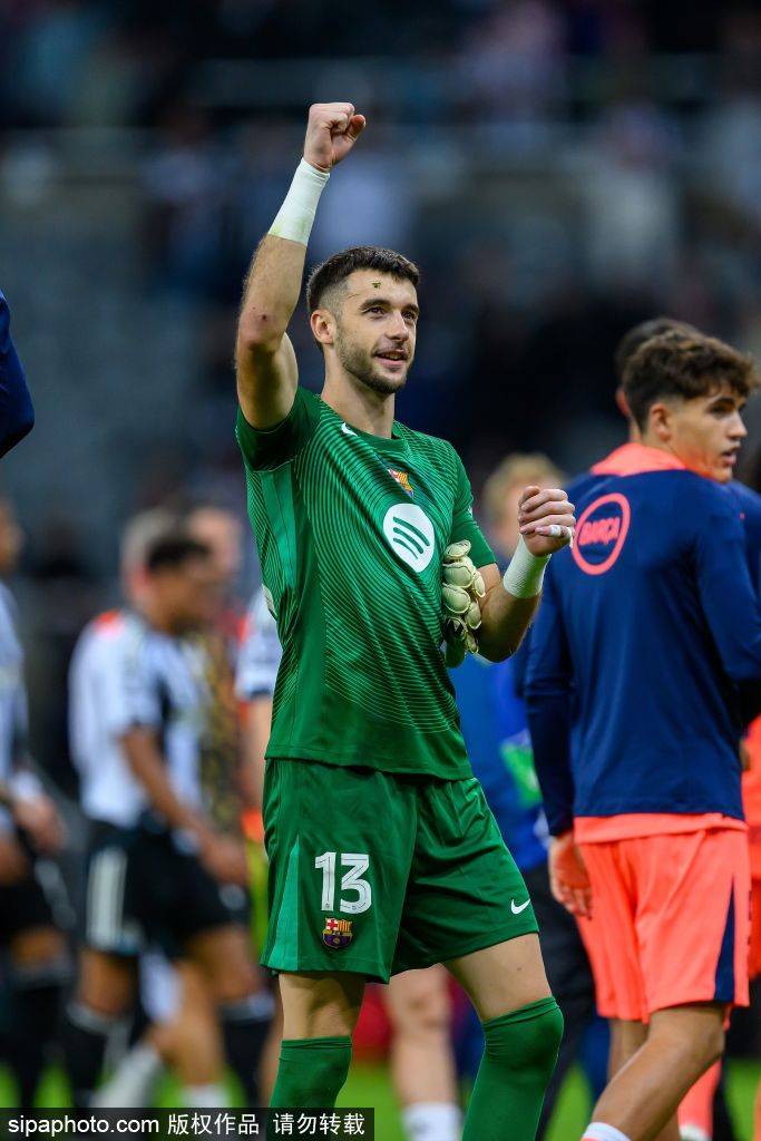 从曼联弃将到巴萨新星：拉什福德的逆袭之路